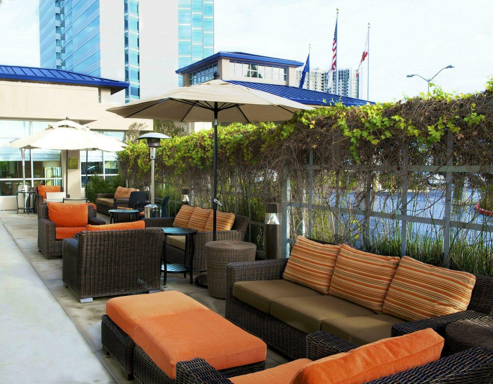 Hilton Garden Inn San Francisco/Oakland Bay Bridge Emeryville Exterior foto